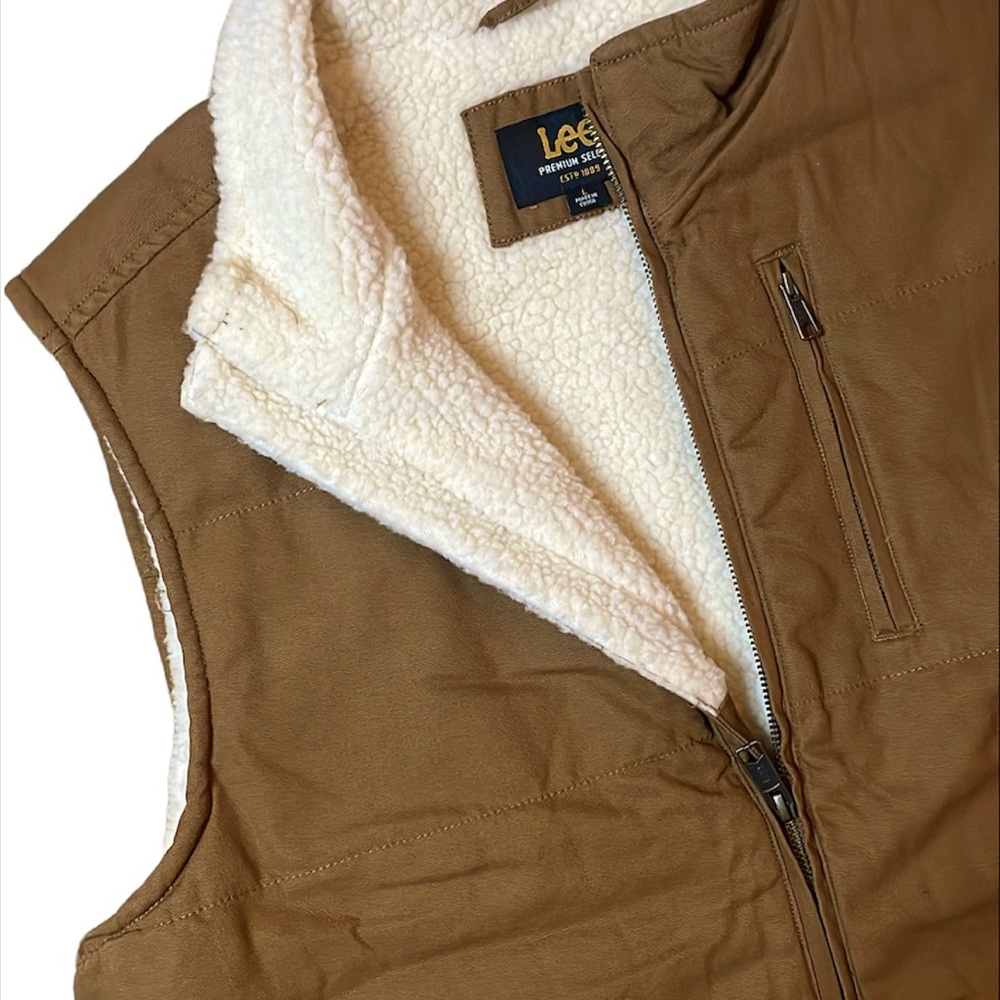 A SHERPA LEE VEST